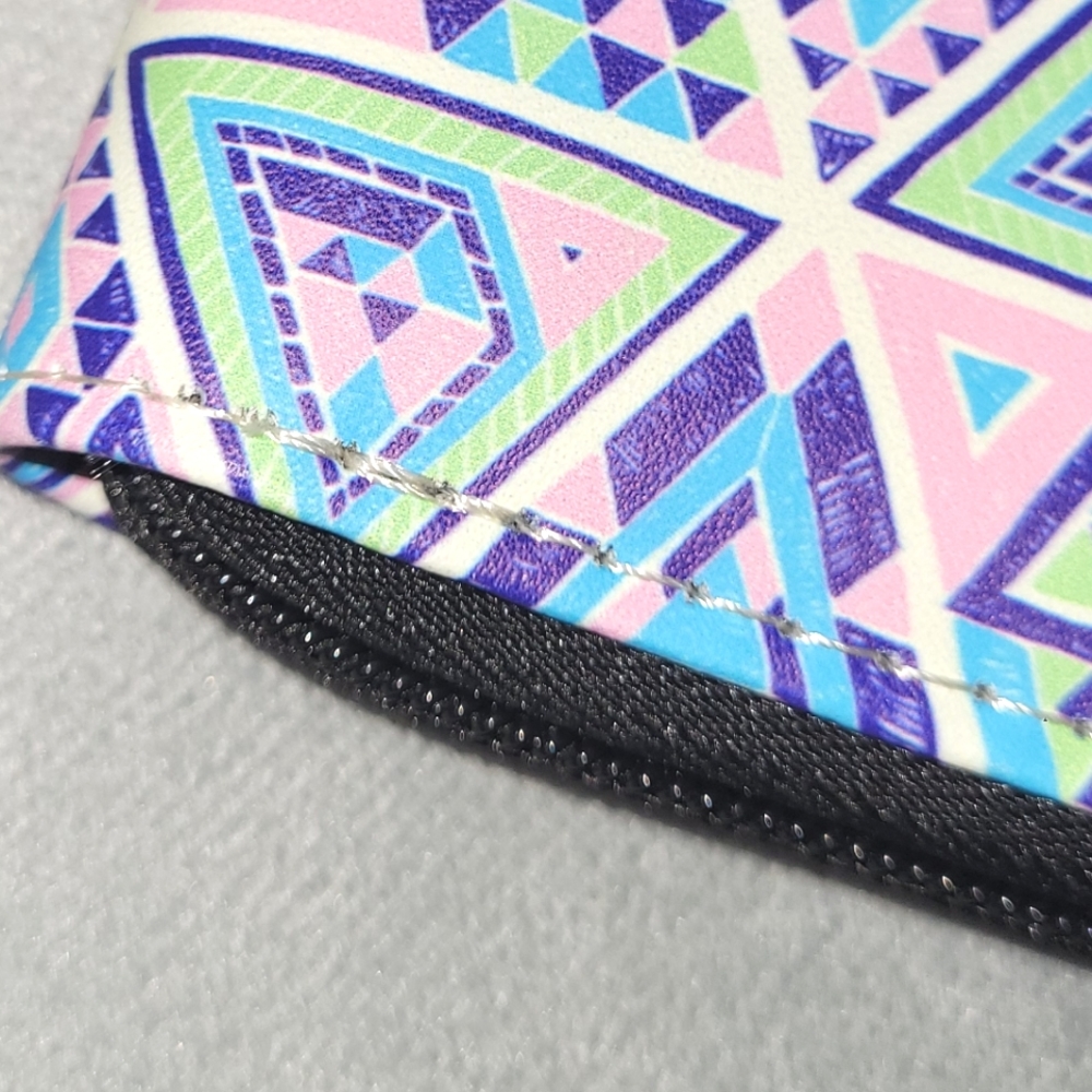 Geometric Patterned Zip-Around Wallet - Picture 11 of 16